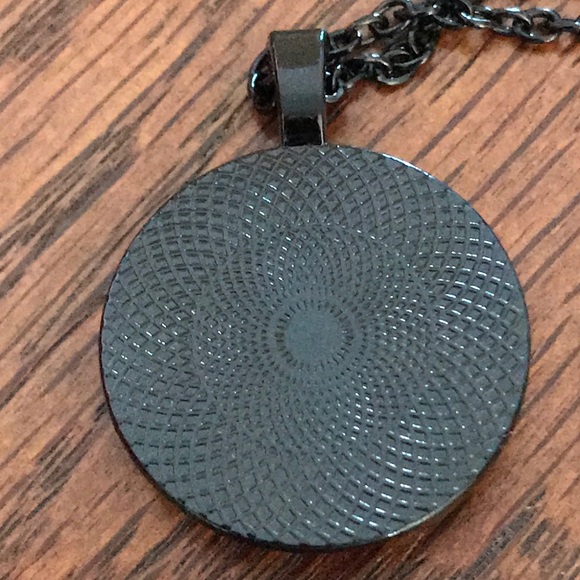 Grateful Dead Necklace - Picture 6 of 7